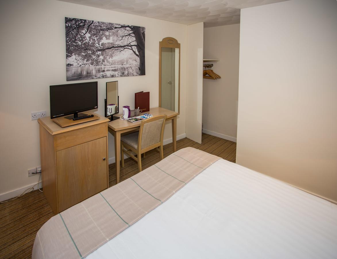 The Manor Guest House Cheadle Kültér fotó